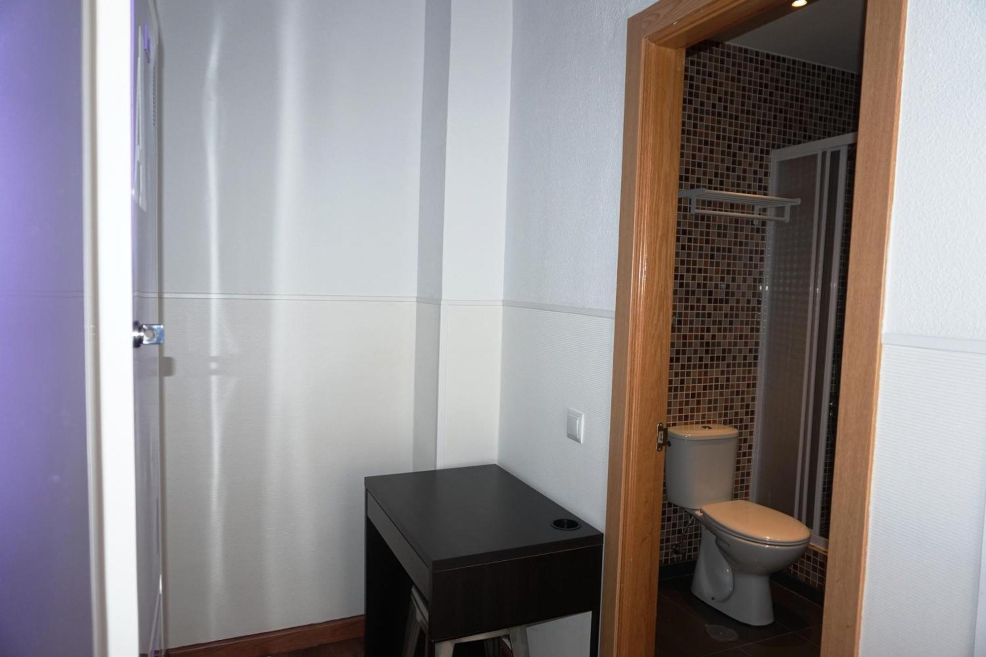 Far Home Atocha Madrid Dış mekan fotoğraf