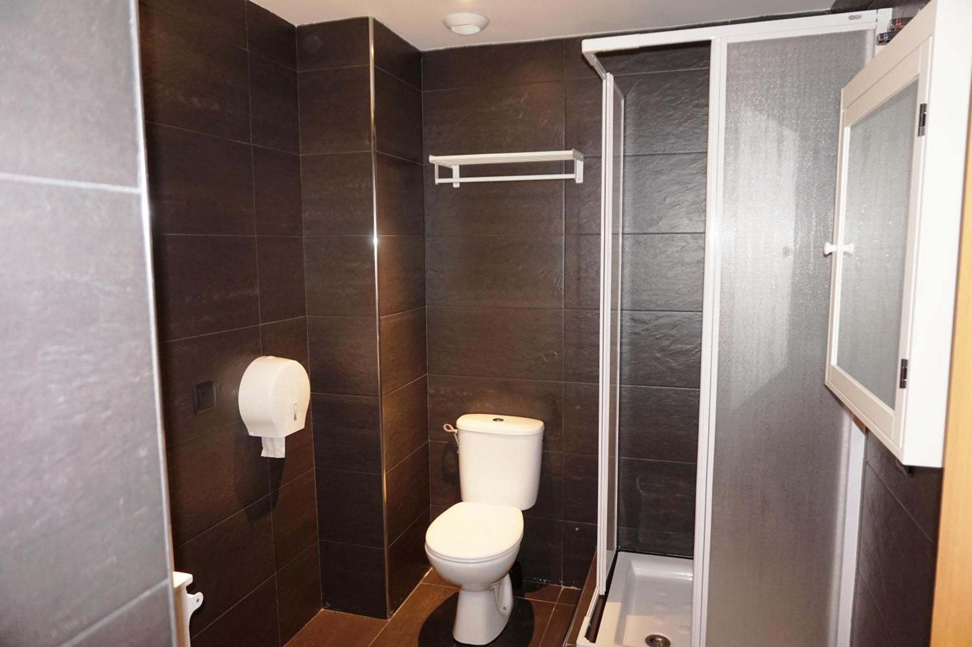 Far Home Atocha Madrid Dış mekan fotoğraf