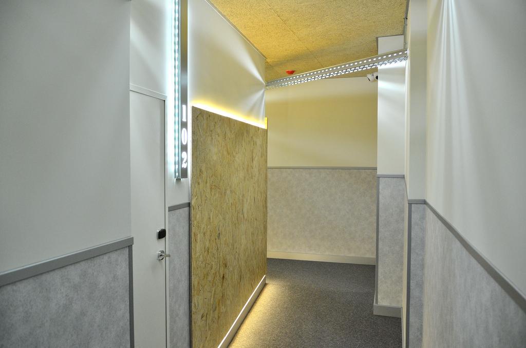 Far Home Atocha Madrid Dış mekan fotoğraf