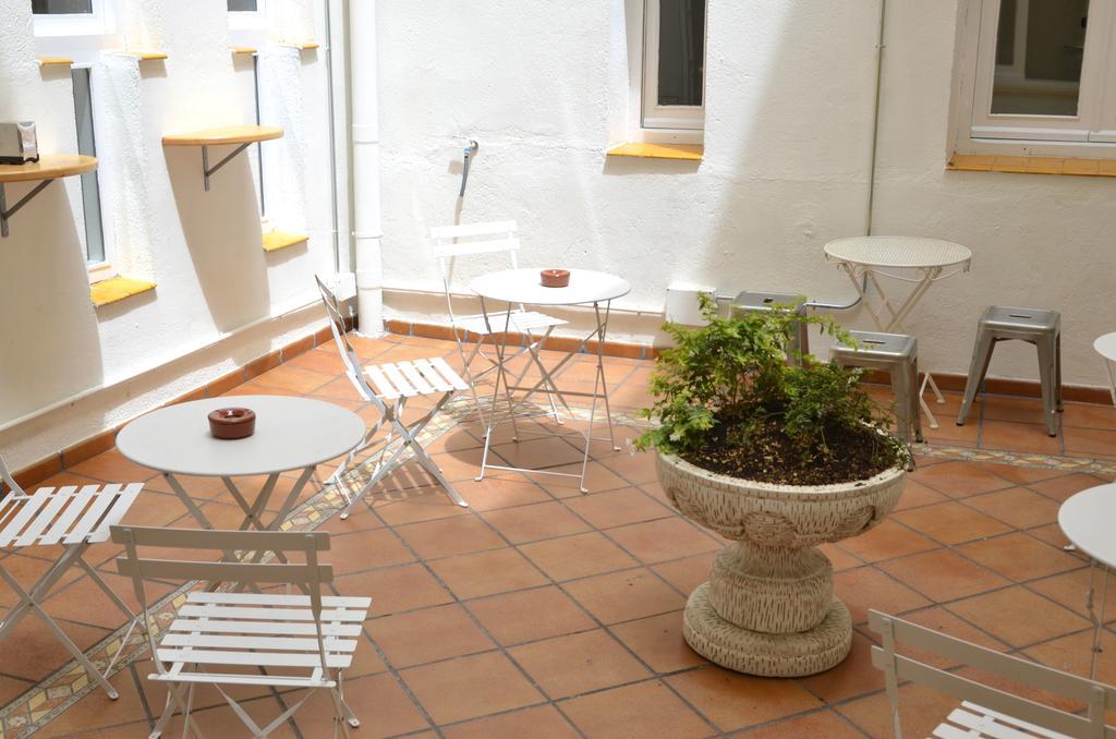 Far Home Atocha Madrid Dış mekan fotoğraf