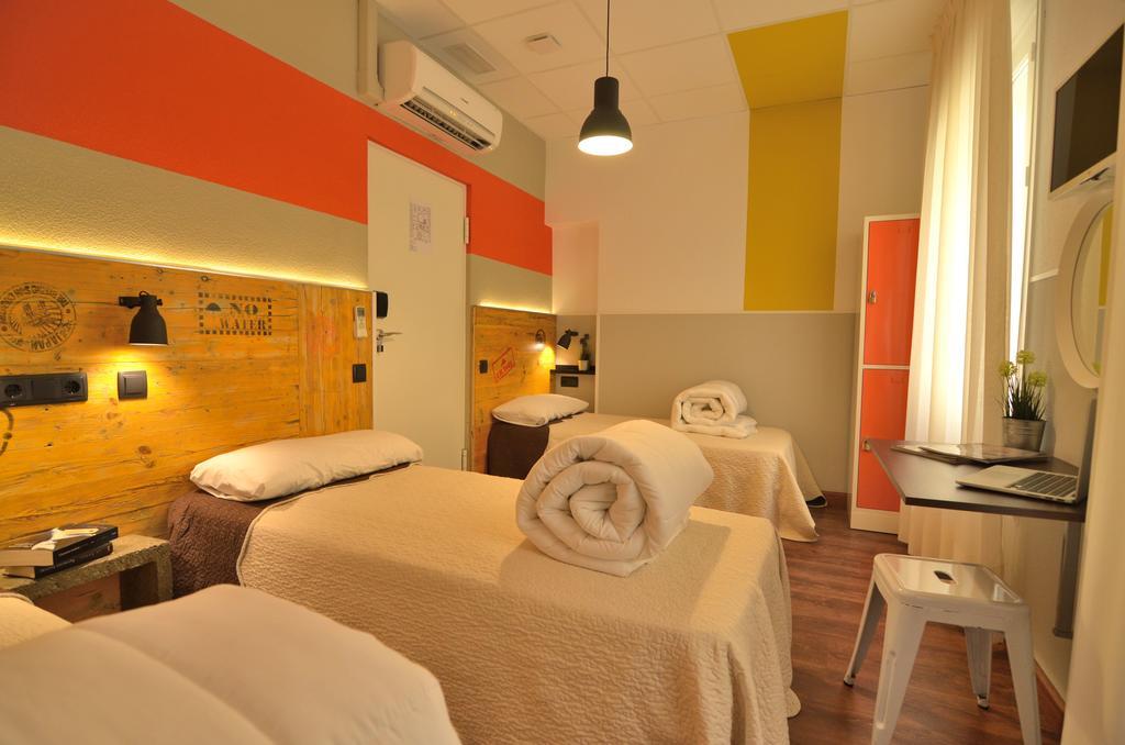 Far Home Atocha Madrid Dış mekan fotoğraf