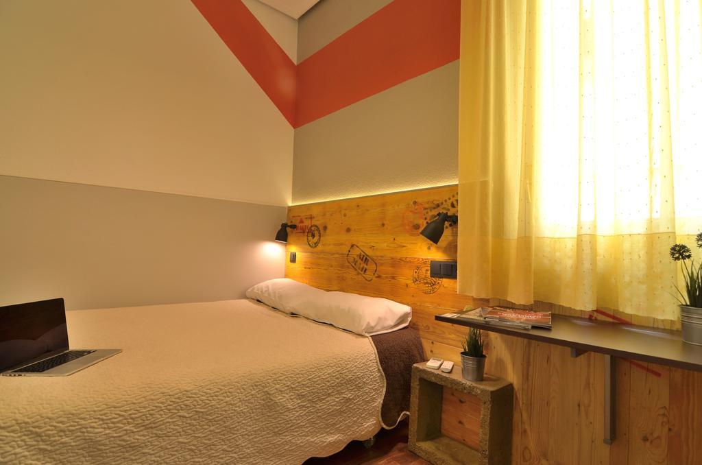 Far Home Atocha Madrid Dış mekan fotoğraf